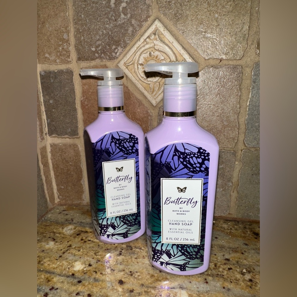 Set of 2 - Butterfly Bath & Body Works Cleansing Gel Hand Soap - Picture 2 of 2